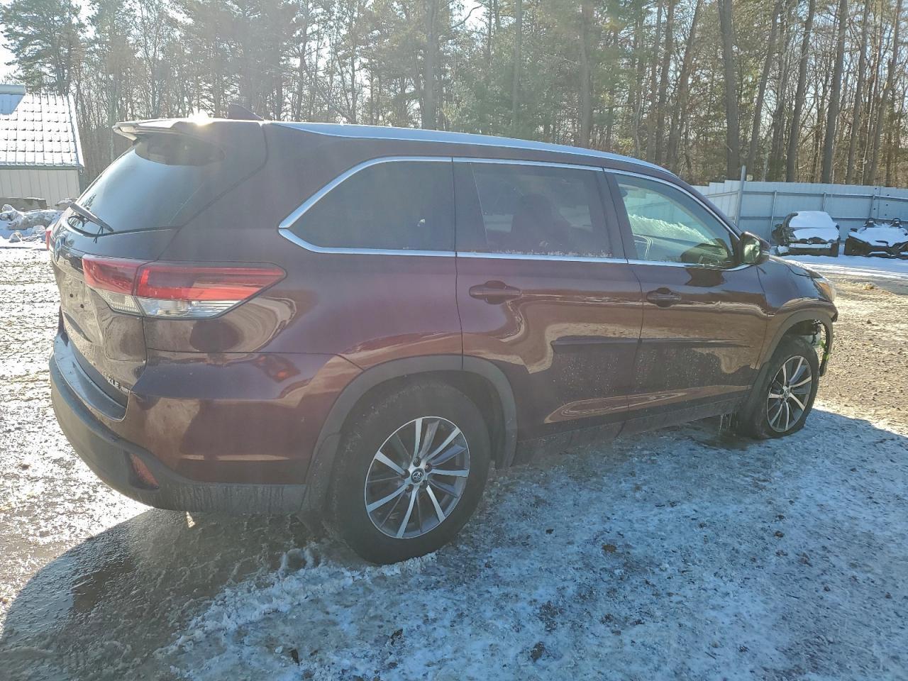 2017 TOYOTA HIGHLANDER