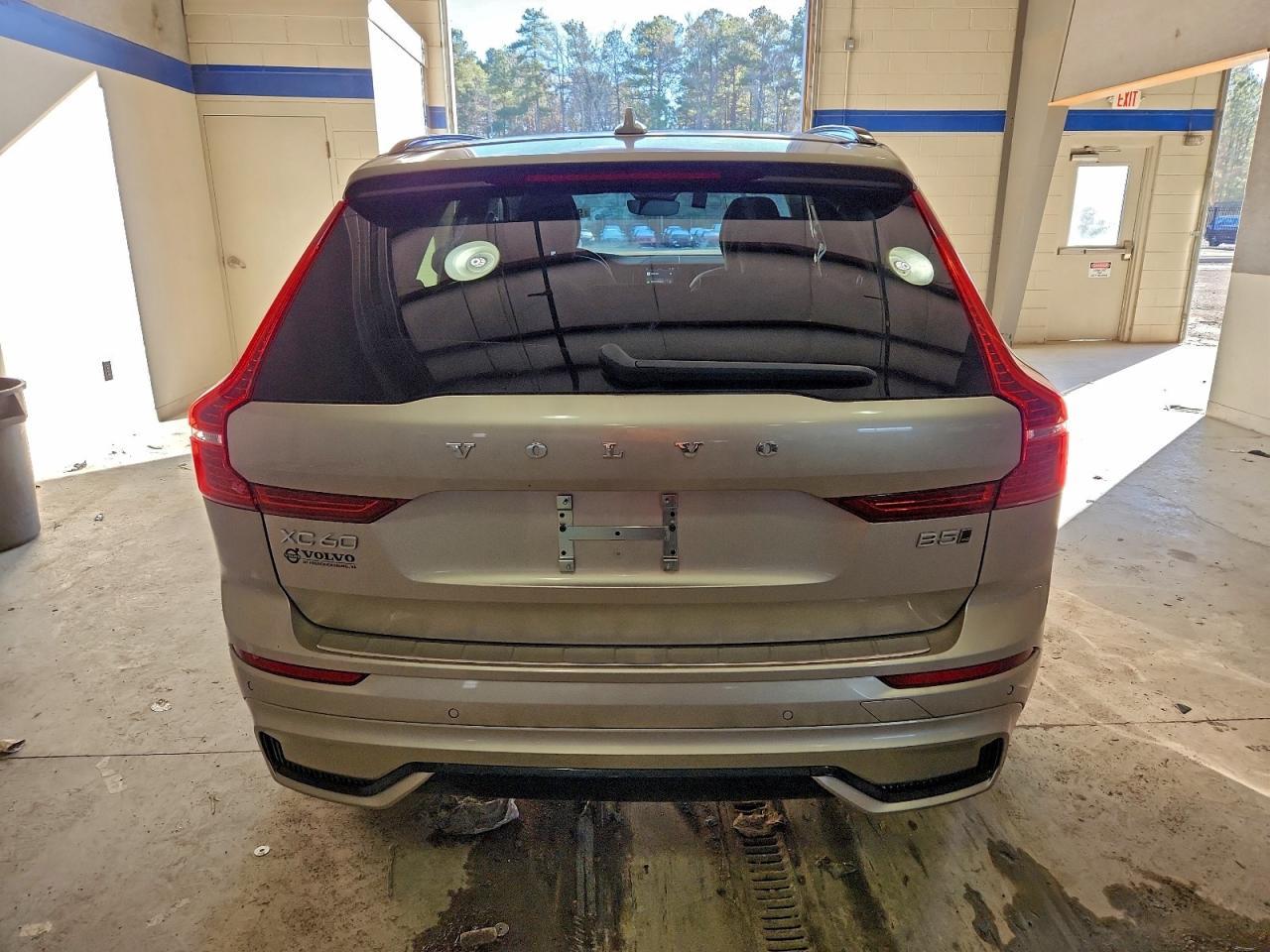 2024 VOLVO XC60