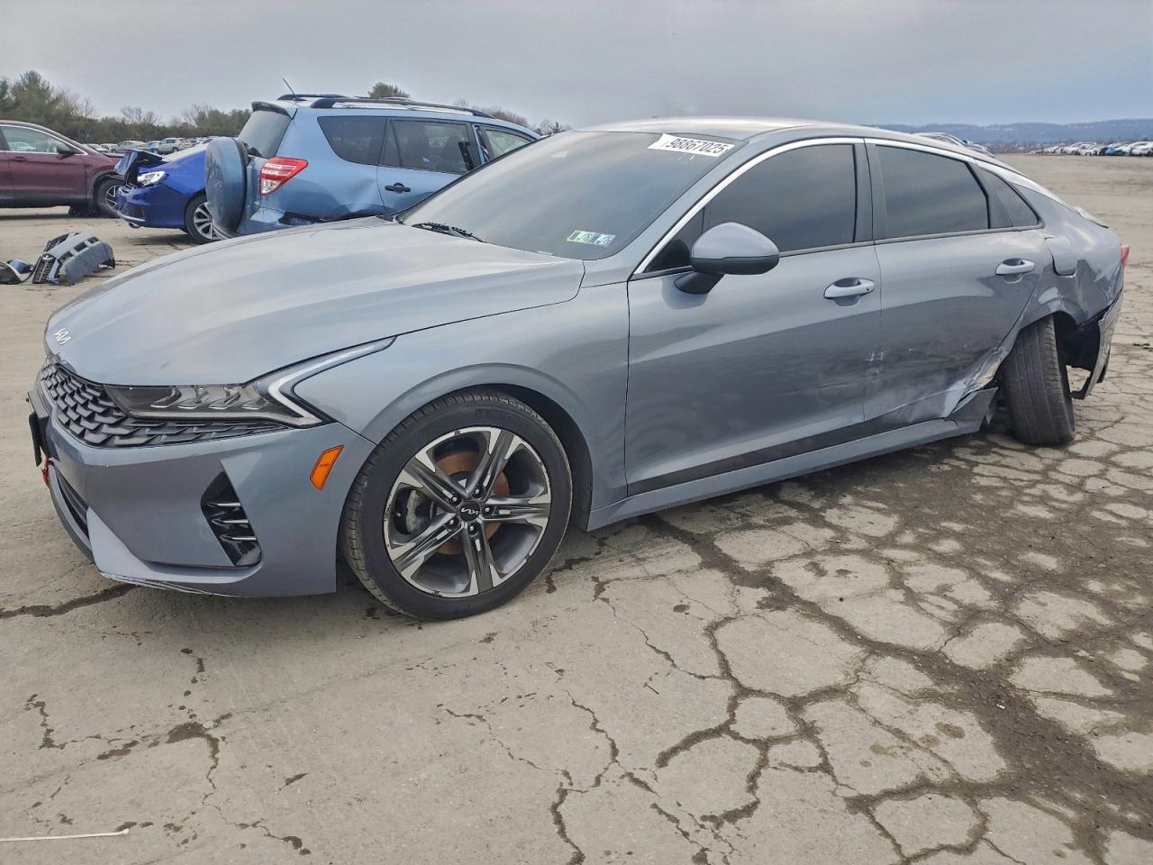 2022 KIA K5