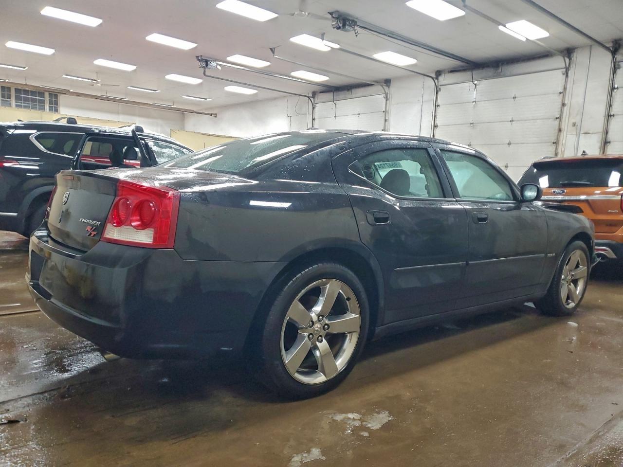2010 DODGE CHARGER