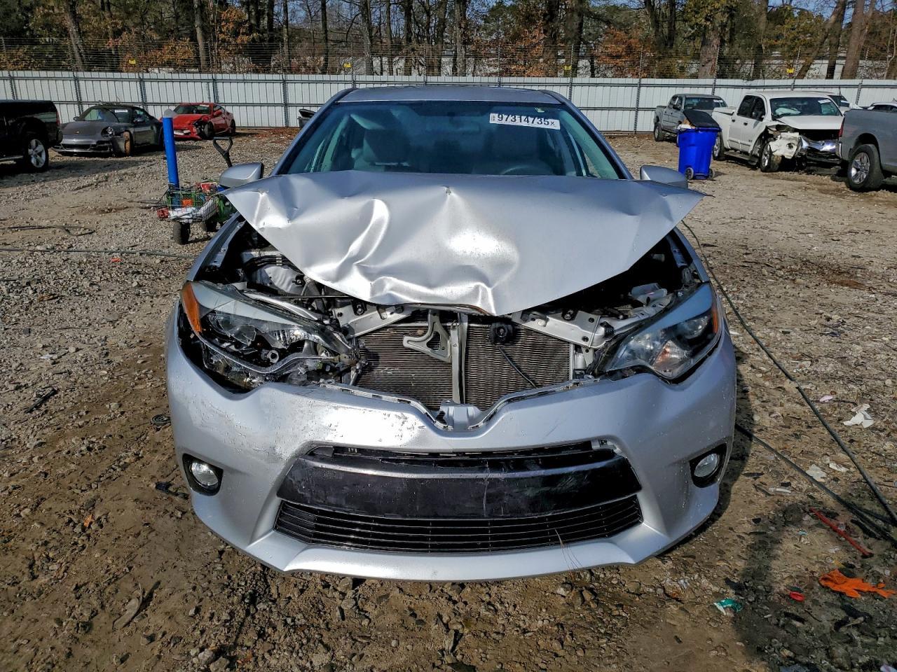 2016 TOYOTA COROLLA