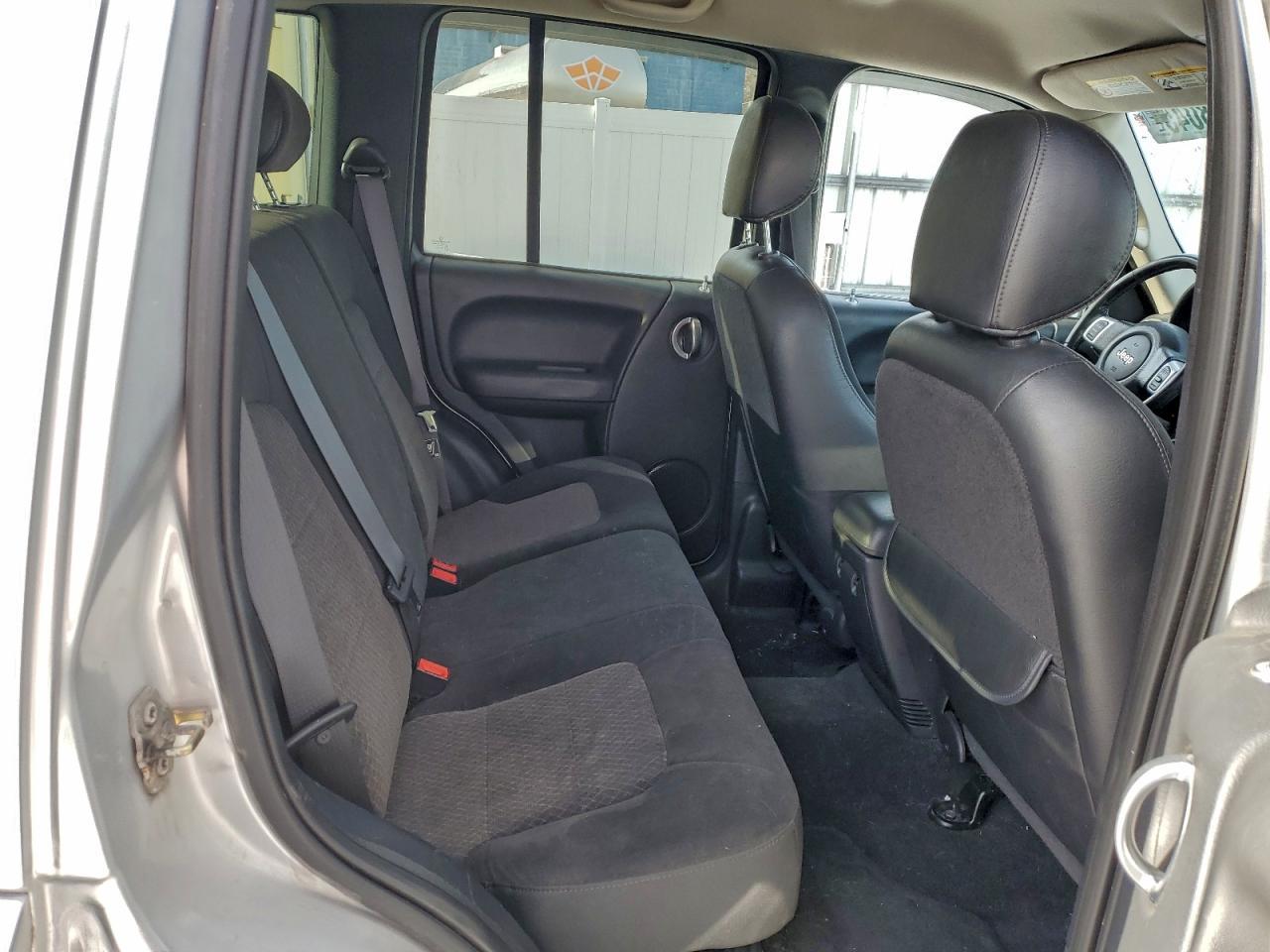 2003 JEEP Liberty