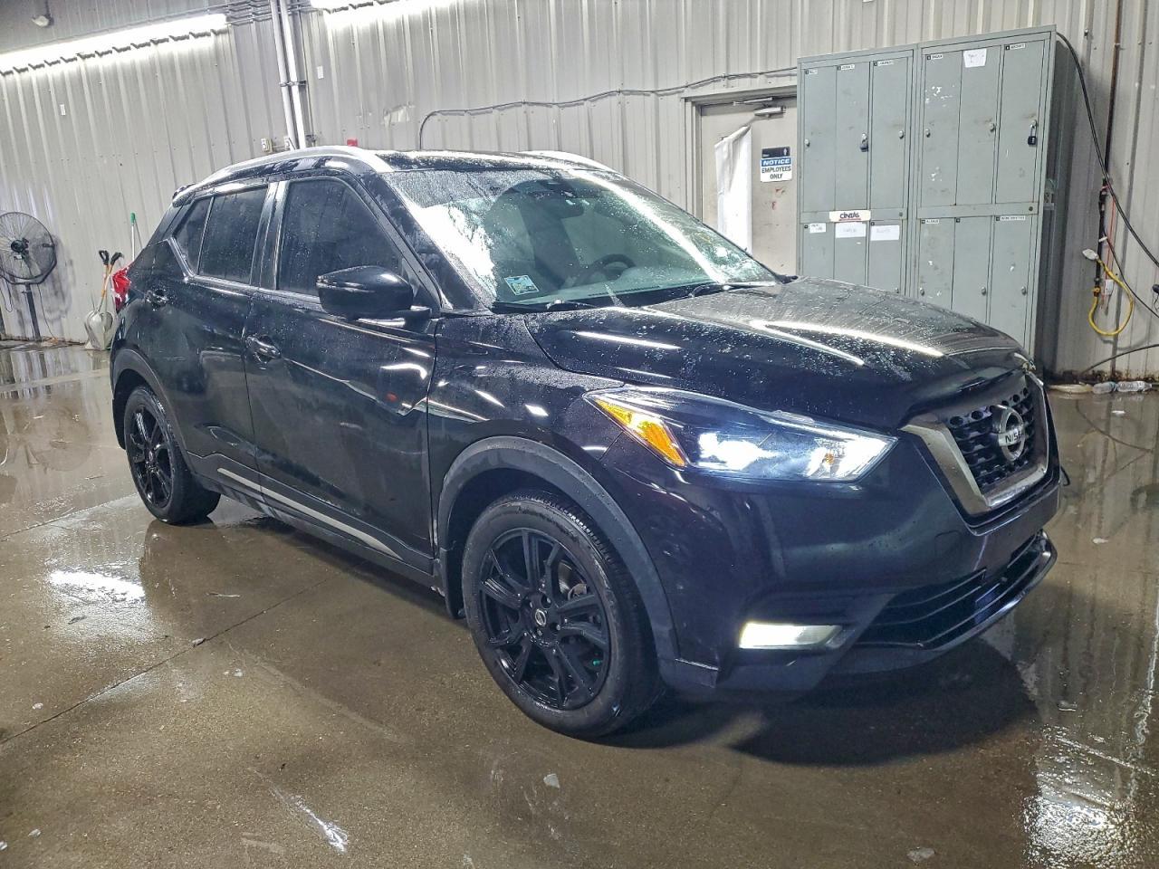 2020 NISSAN KICKS