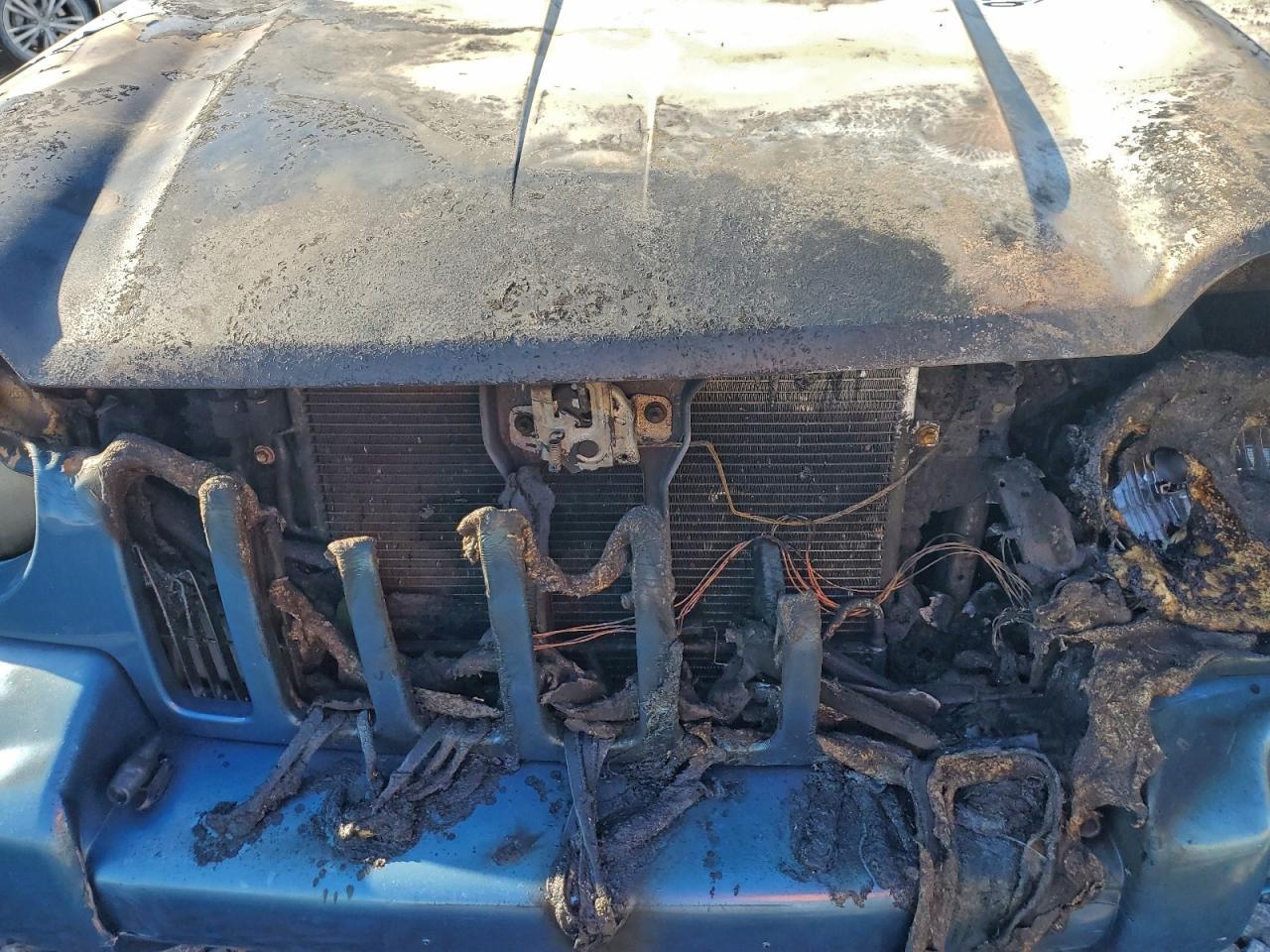 2004 JEEP Liberty