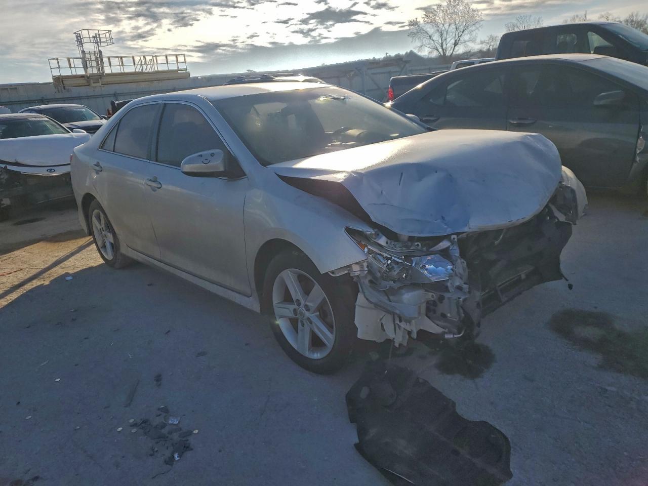 2014 TOYOTA CAMRY