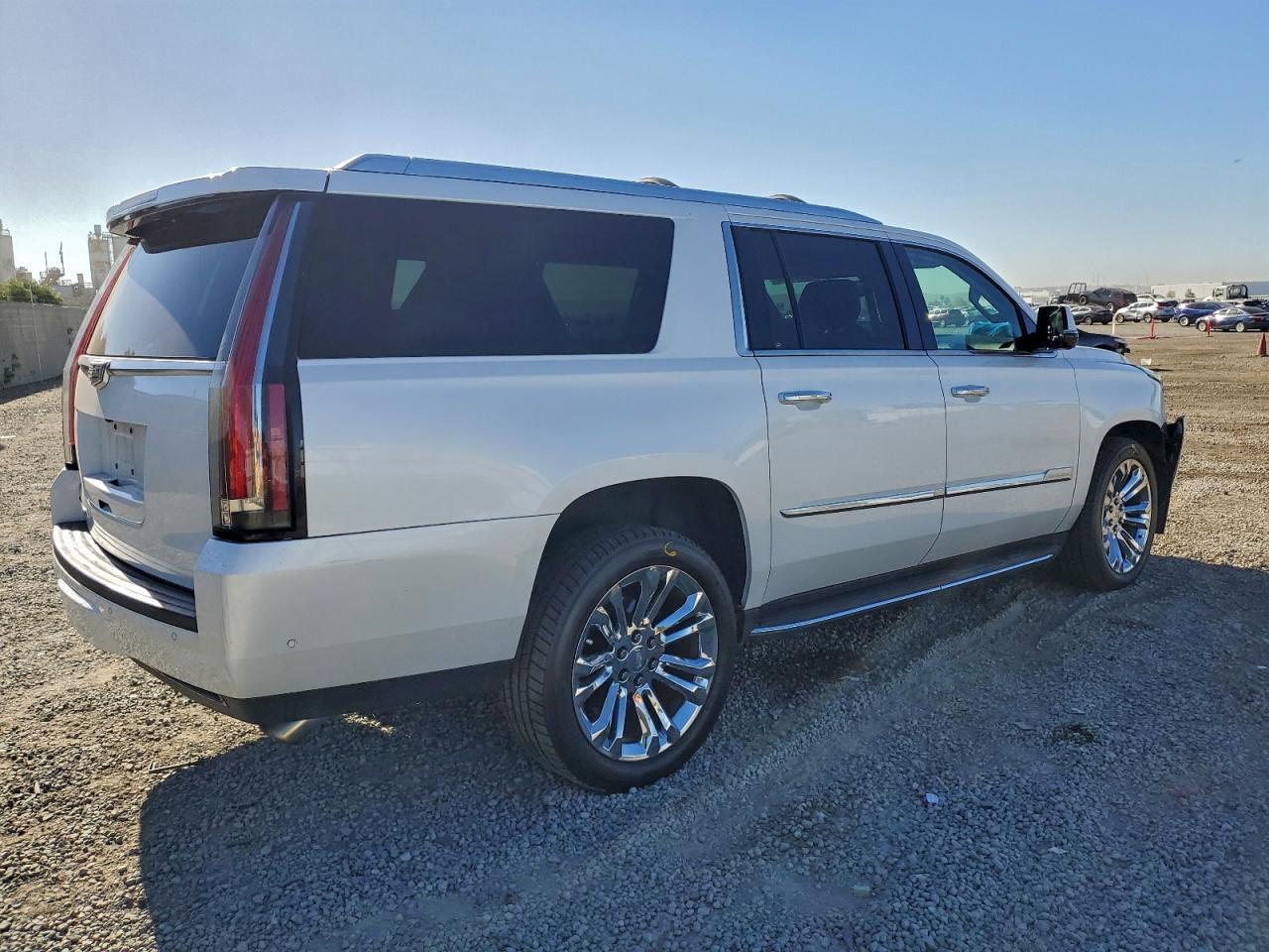 2017 CADILLAC Escalade ESV