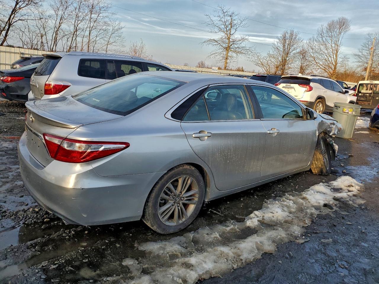 2017 TOYOTA CAMRY