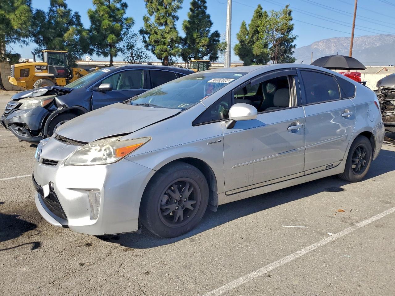 2013 TOYOTA PRIUS
