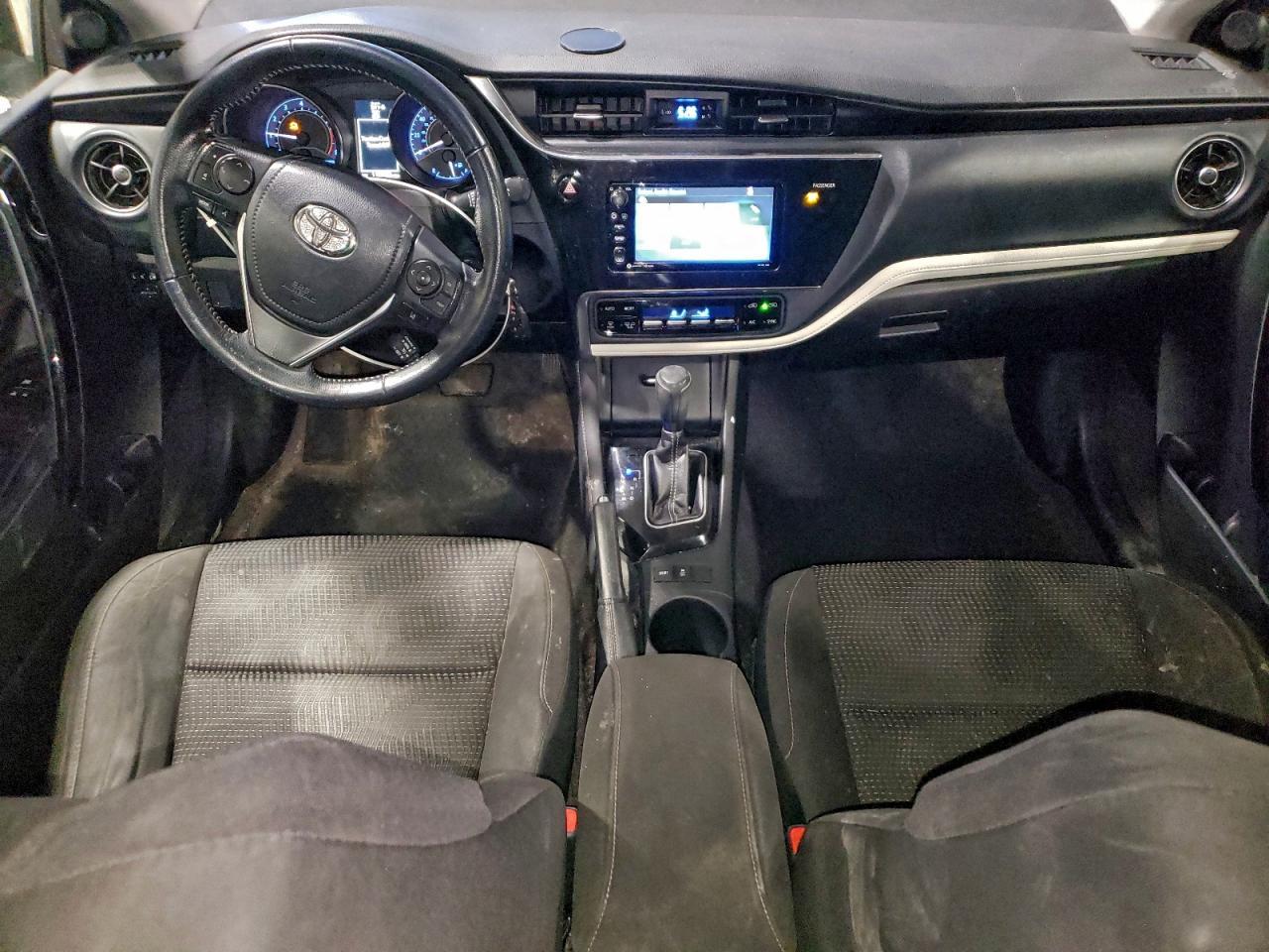 2017 TOYOTA COROLLA