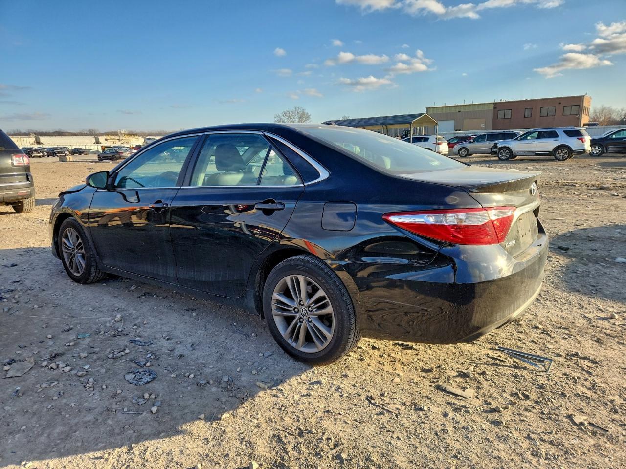 2015 TOYOTA CAMRY