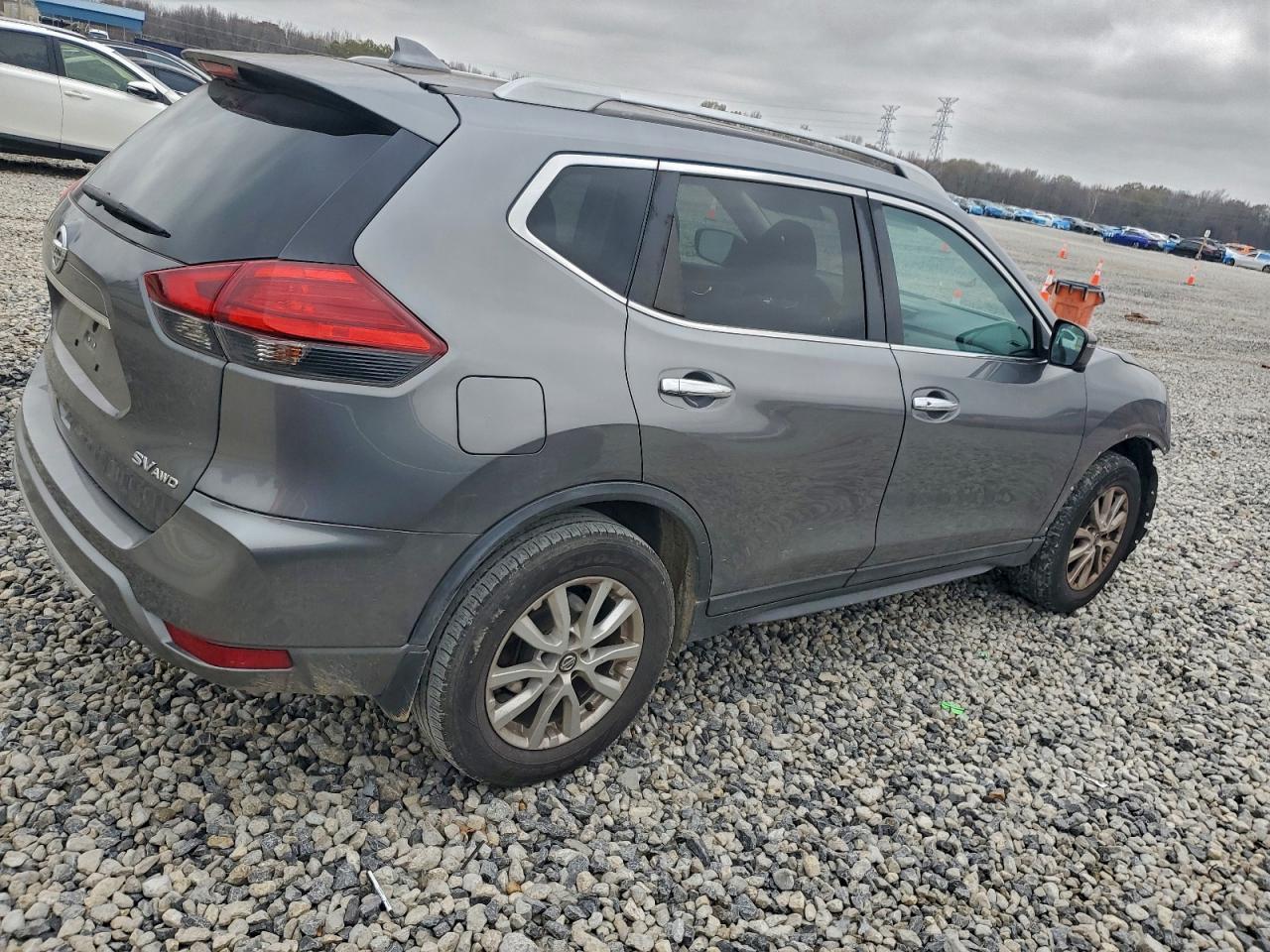2017 NISSAN ROGUE
