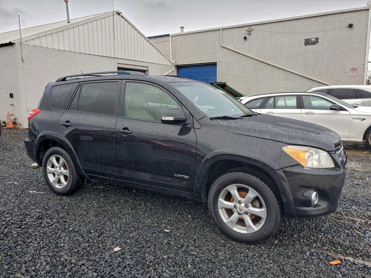 2011 TOYOTA RAV4