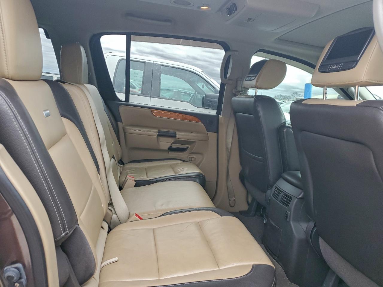 2013 NISSAN Armada