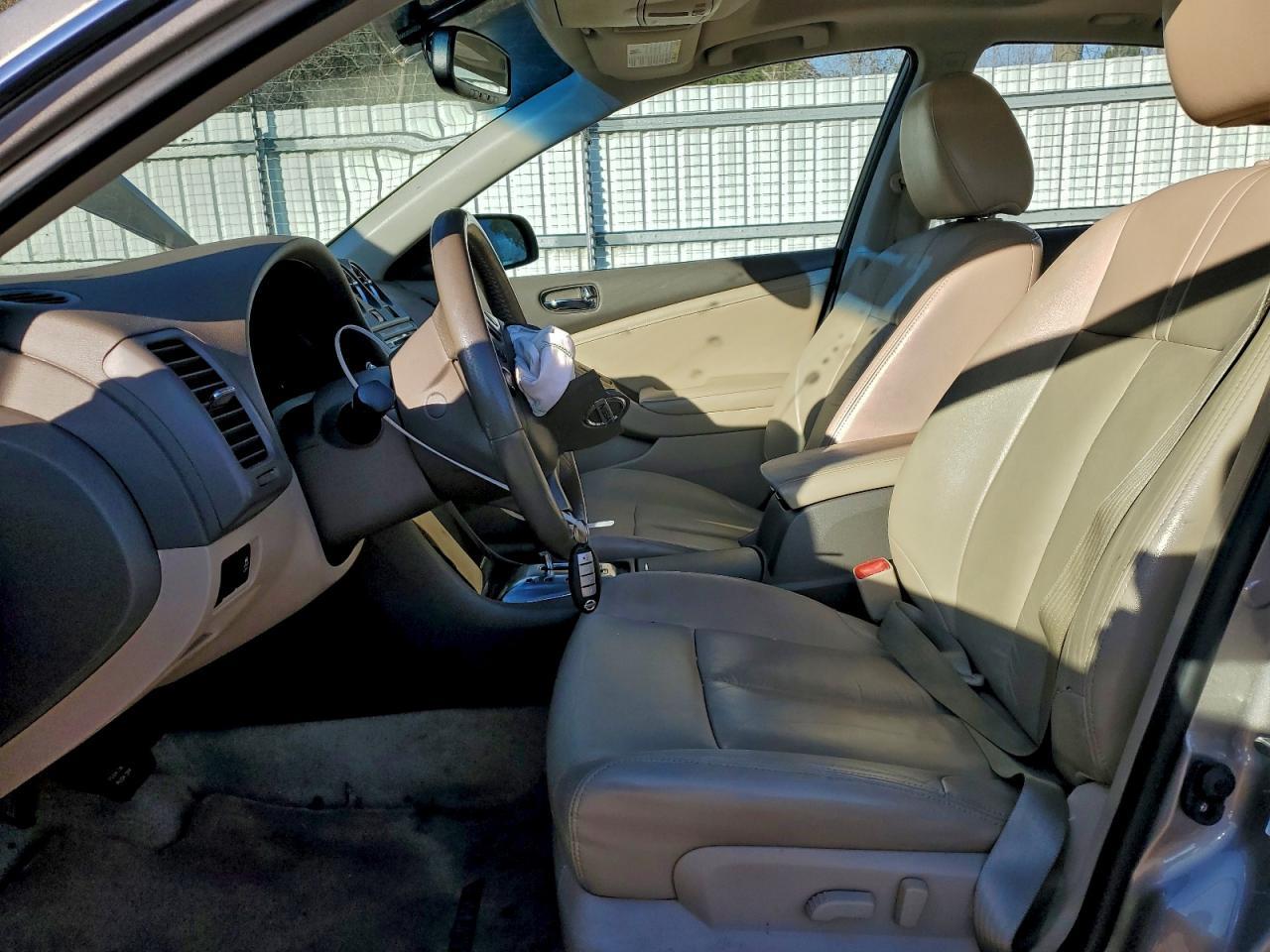 2012 NISSAN ALTIMA