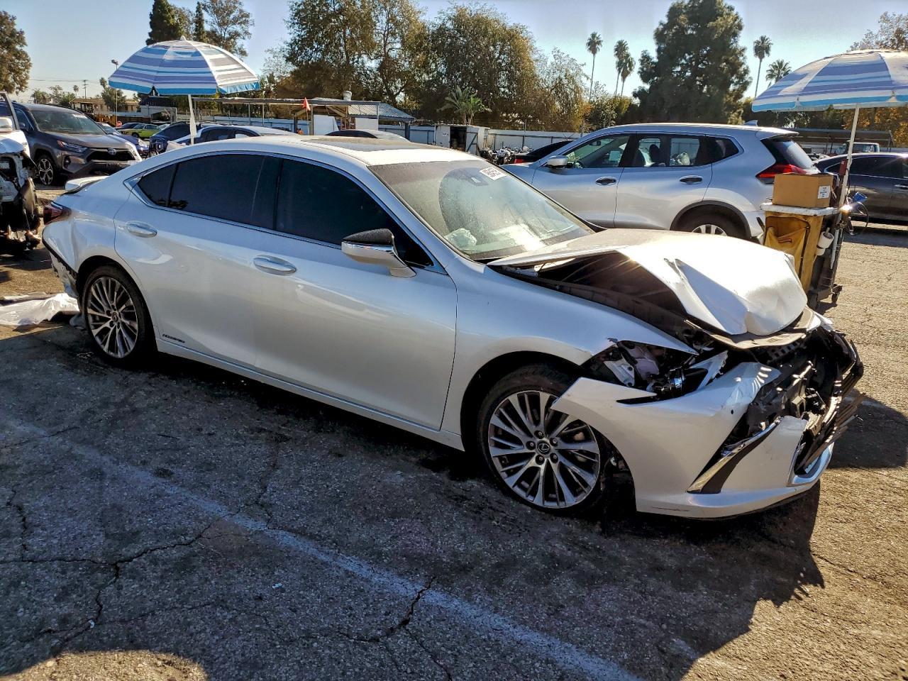 2021 LEXUS ES 300H