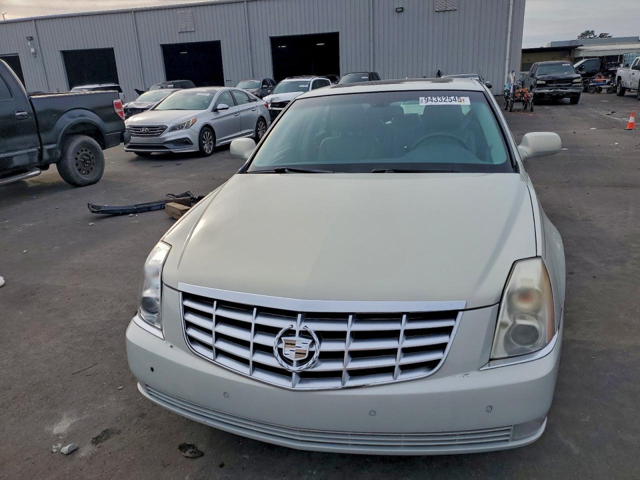 2010 CADILLAC DTS