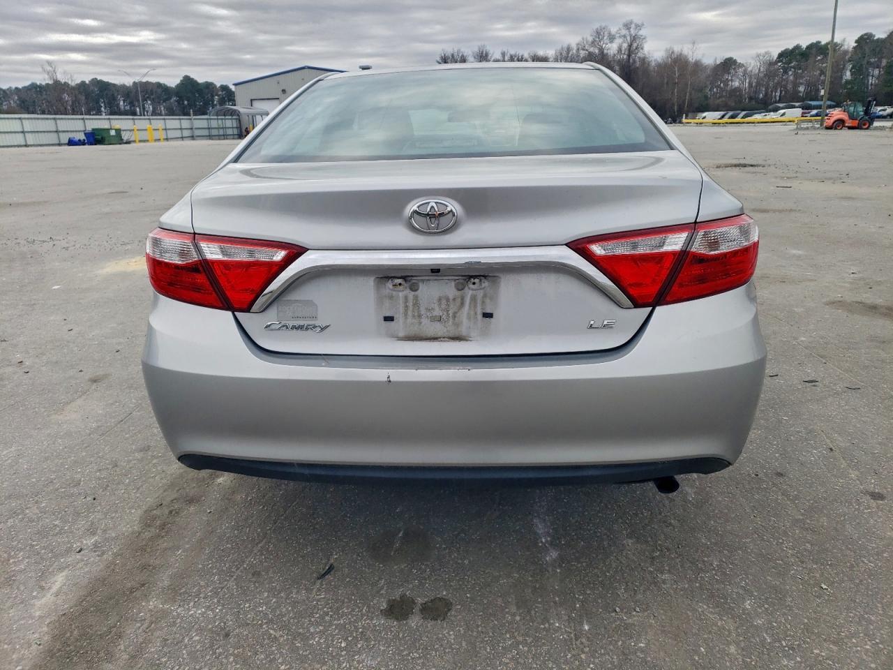 2016 TOYOTA CAMRY