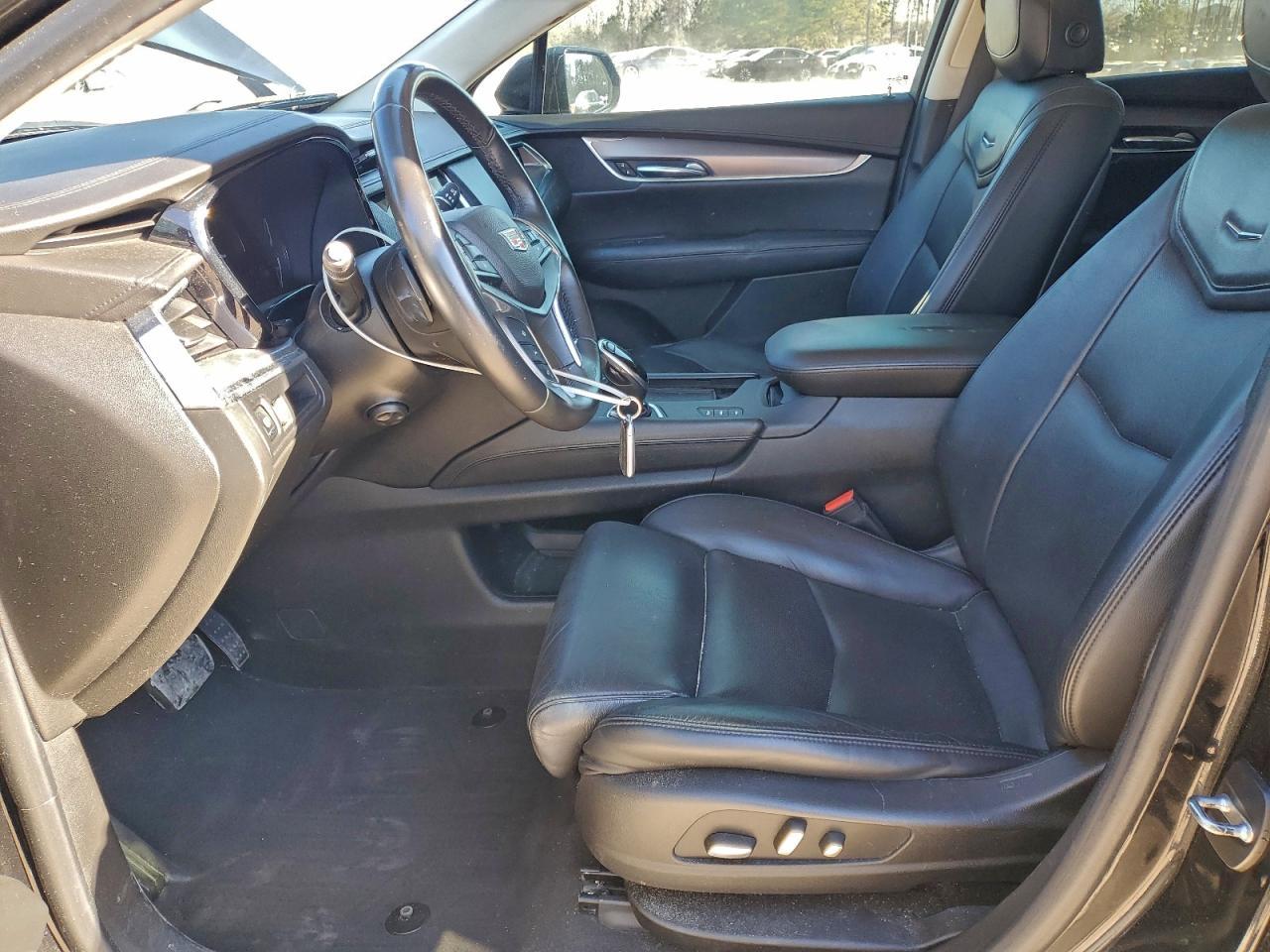 2017 CADILLAC XT5