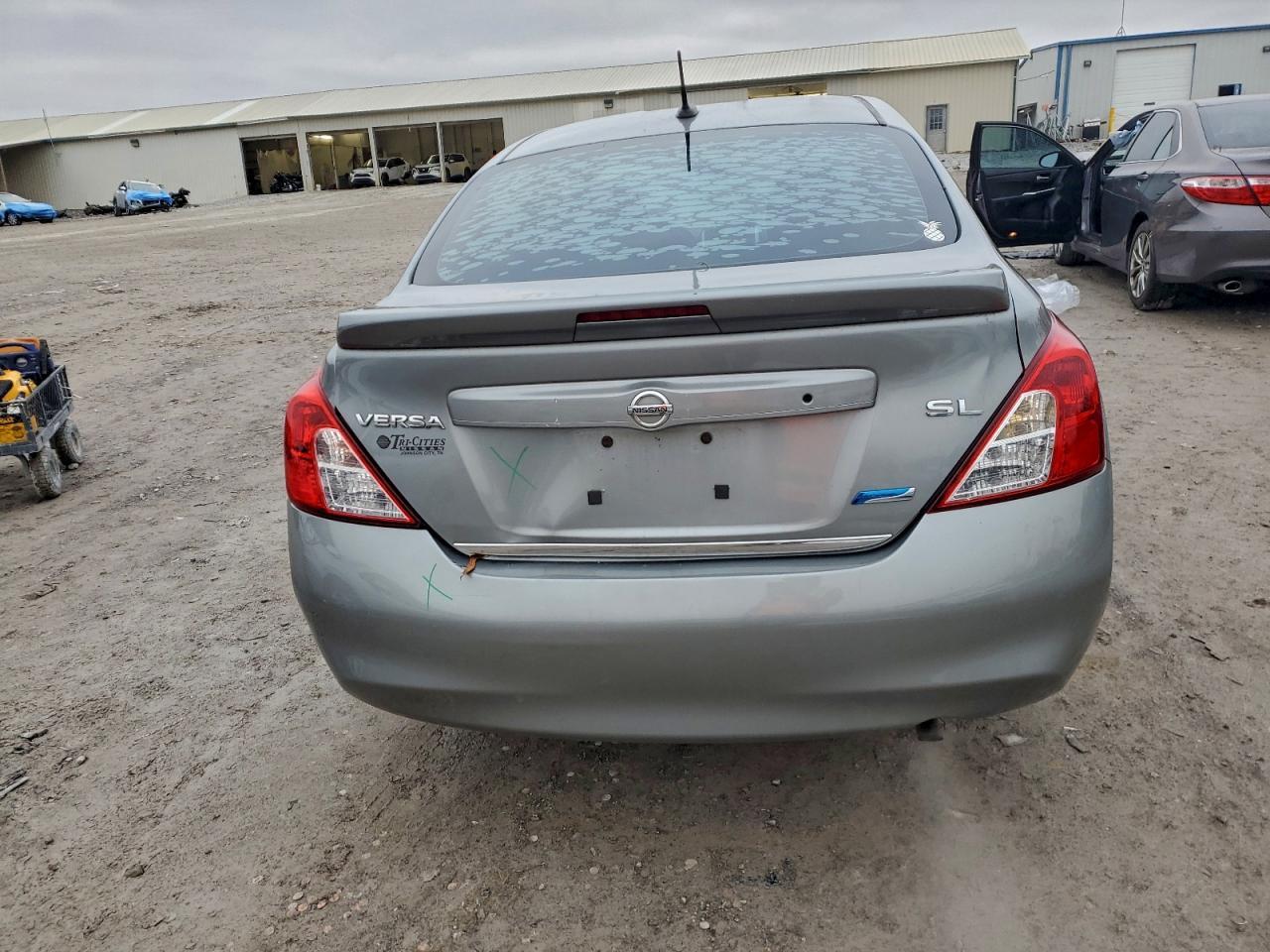 2014 NISSAN VERSA