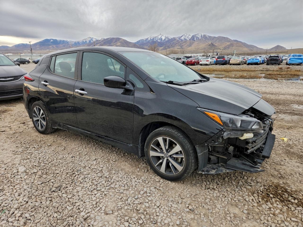 2022 NISSAN LEAF