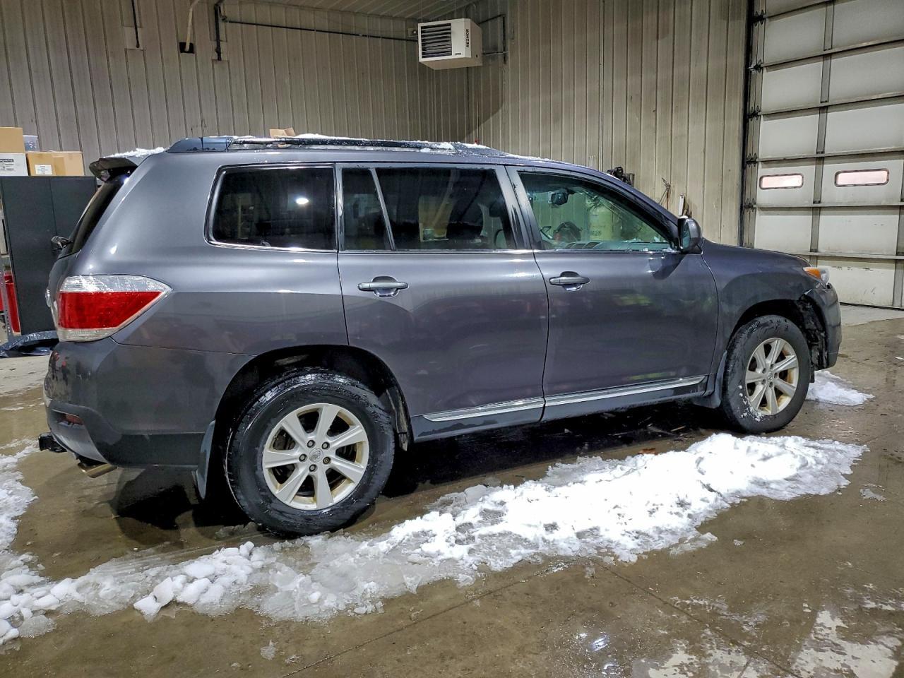 2013 TOYOTA HIGHLANDER