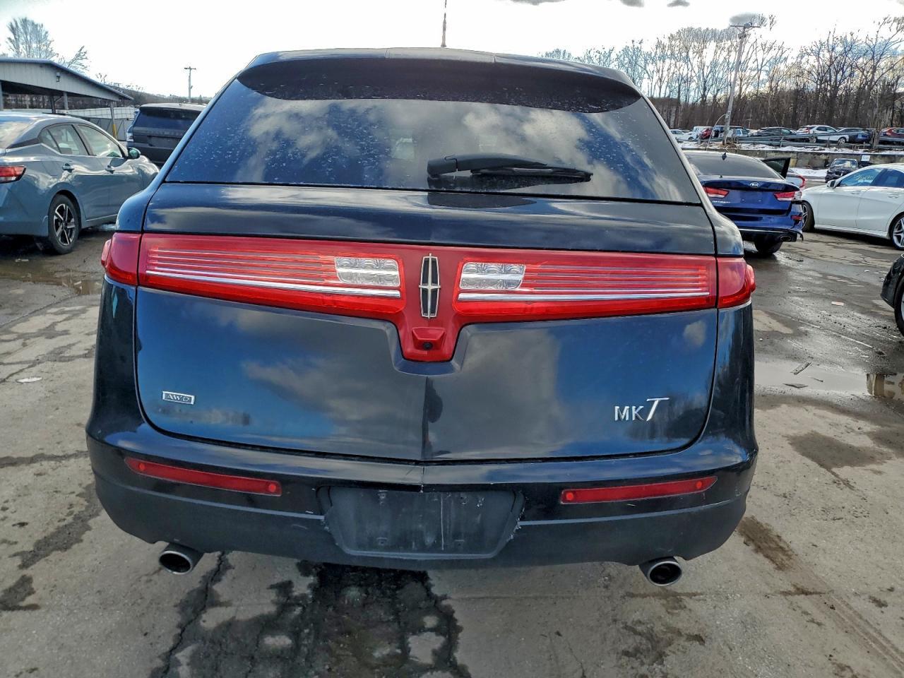 2019 LINCOLN MKT