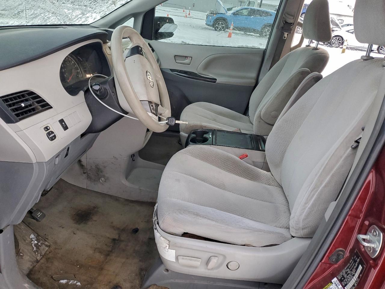 2014 TOYOTA SIENNA