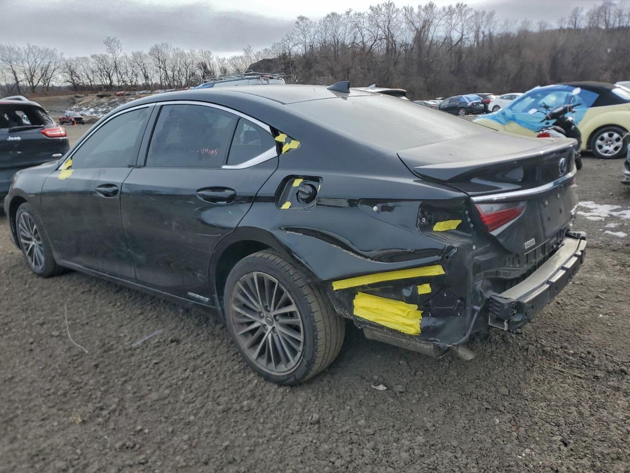 2022 LEXUS ES 300H