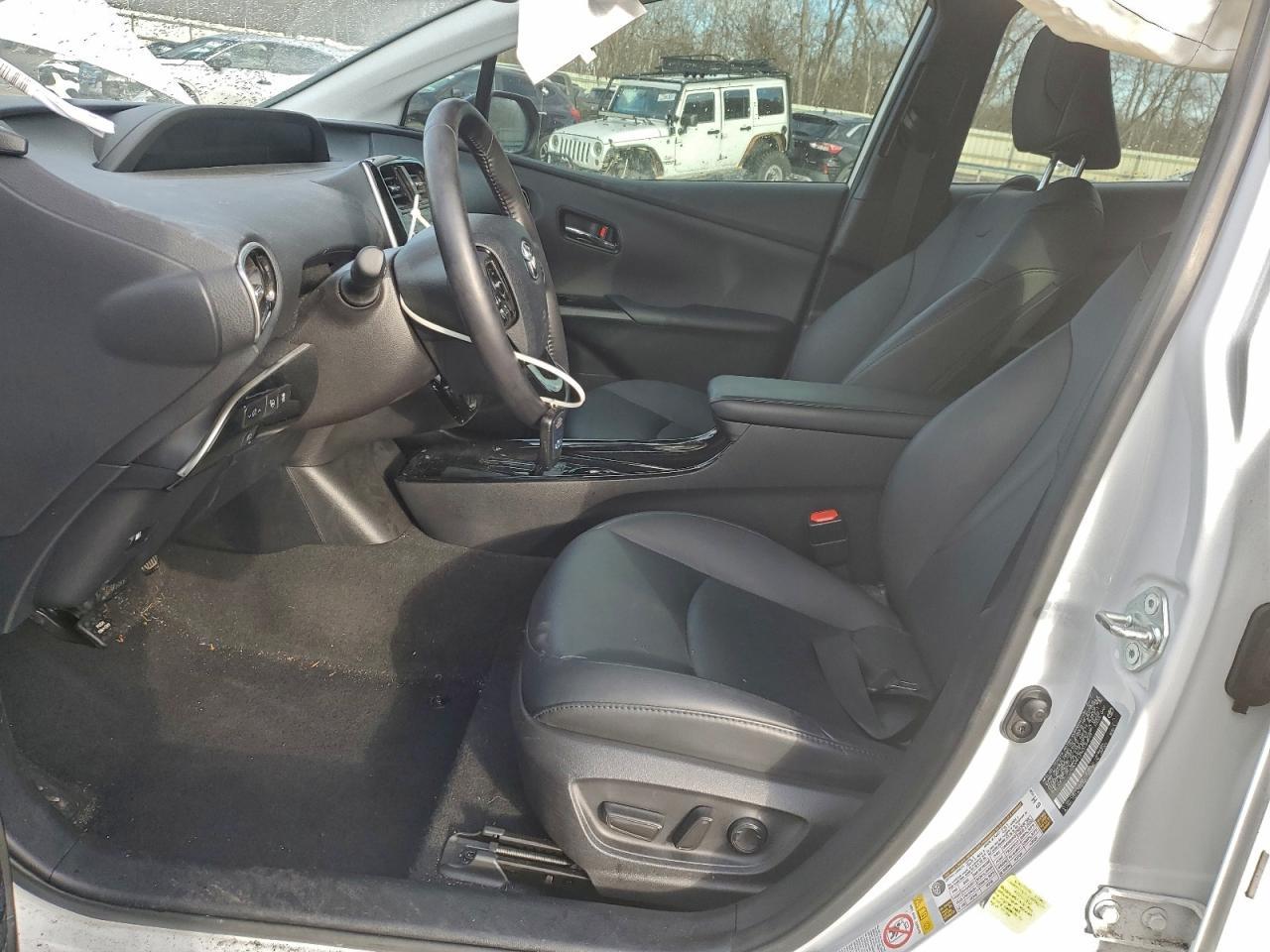 2022 TOYOTA PRIUS