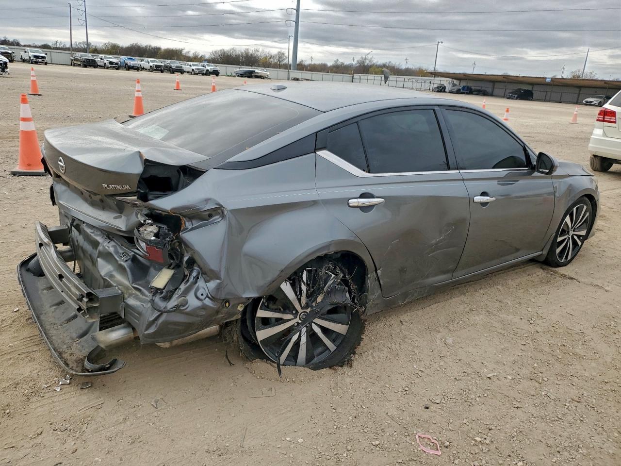 2019 NISSAN ALTIMA