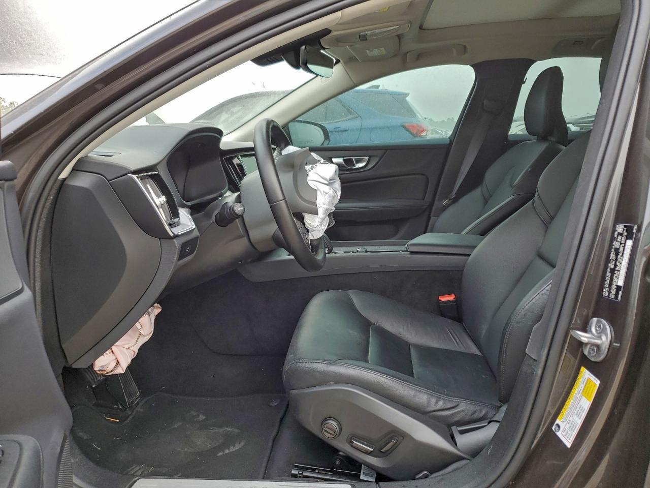 2024 VOLVO S60