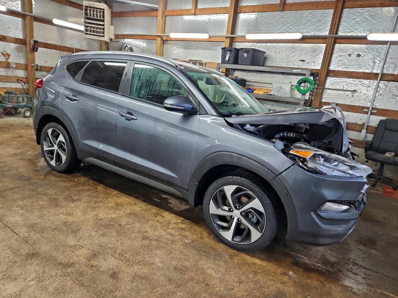 2016 HYUNDAI TUCSON