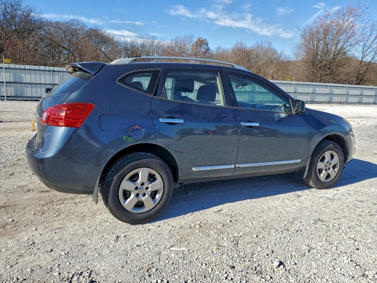 2014 NISSAN ROGUE