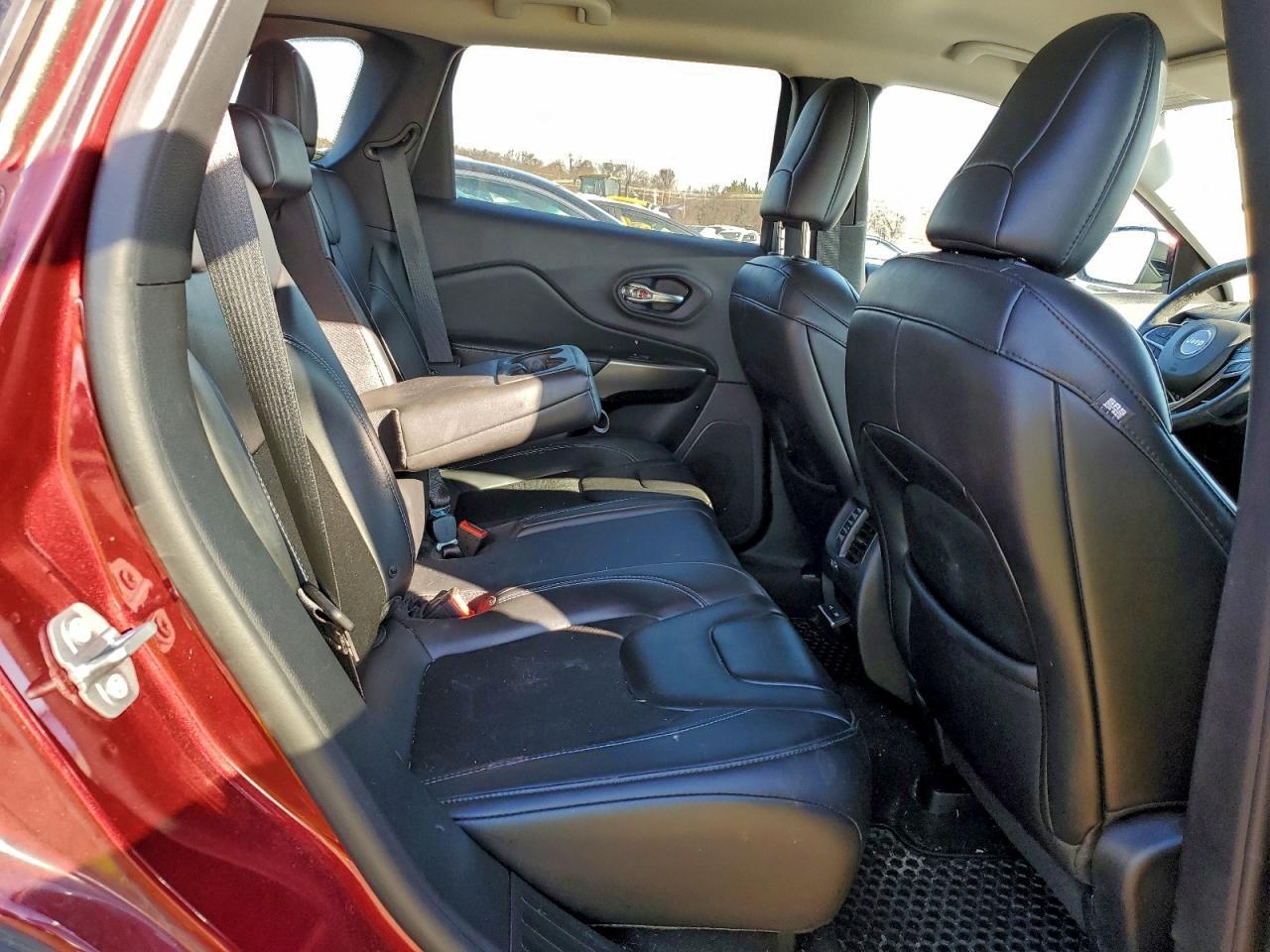 2019 JEEP CHEROKEE