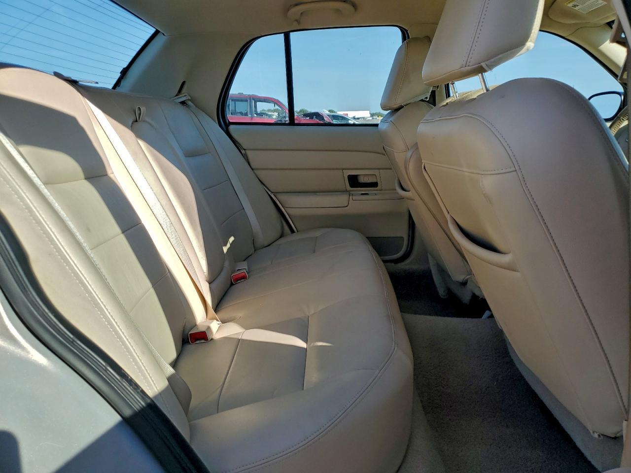 2008 FORD Crown Victoria