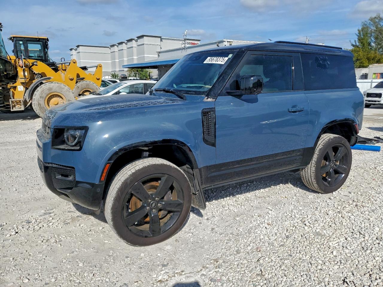 2022 LAND ROVER Defender
