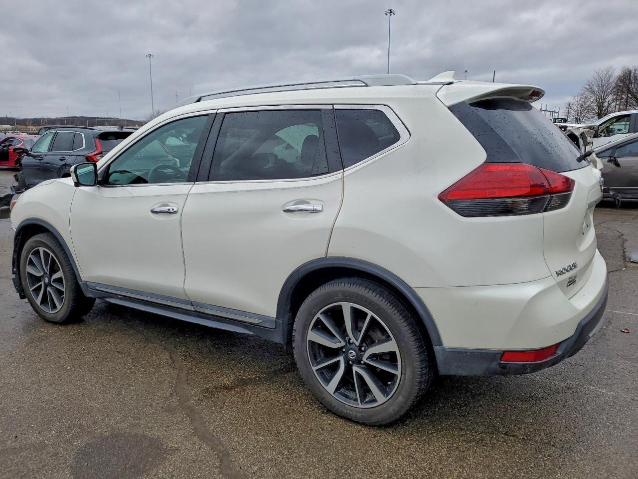 2017 NISSAN ROGUE