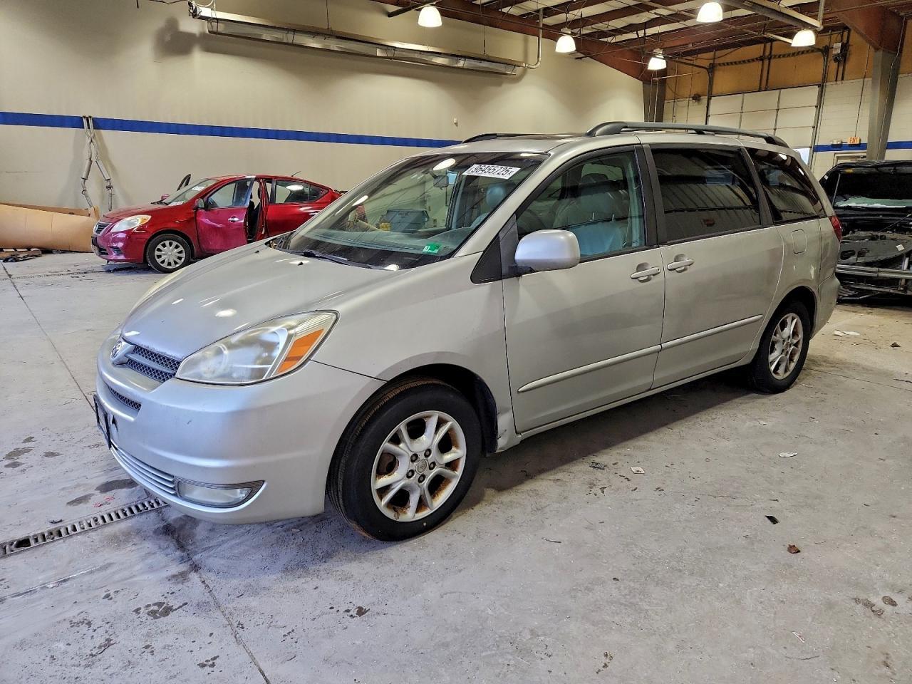 2005 TOYOTA SIENNA