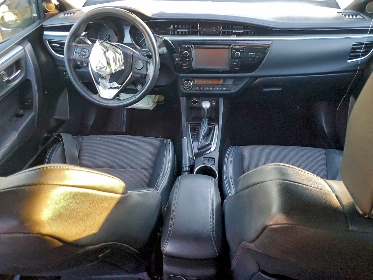 2015 TOYOTA COROLLA