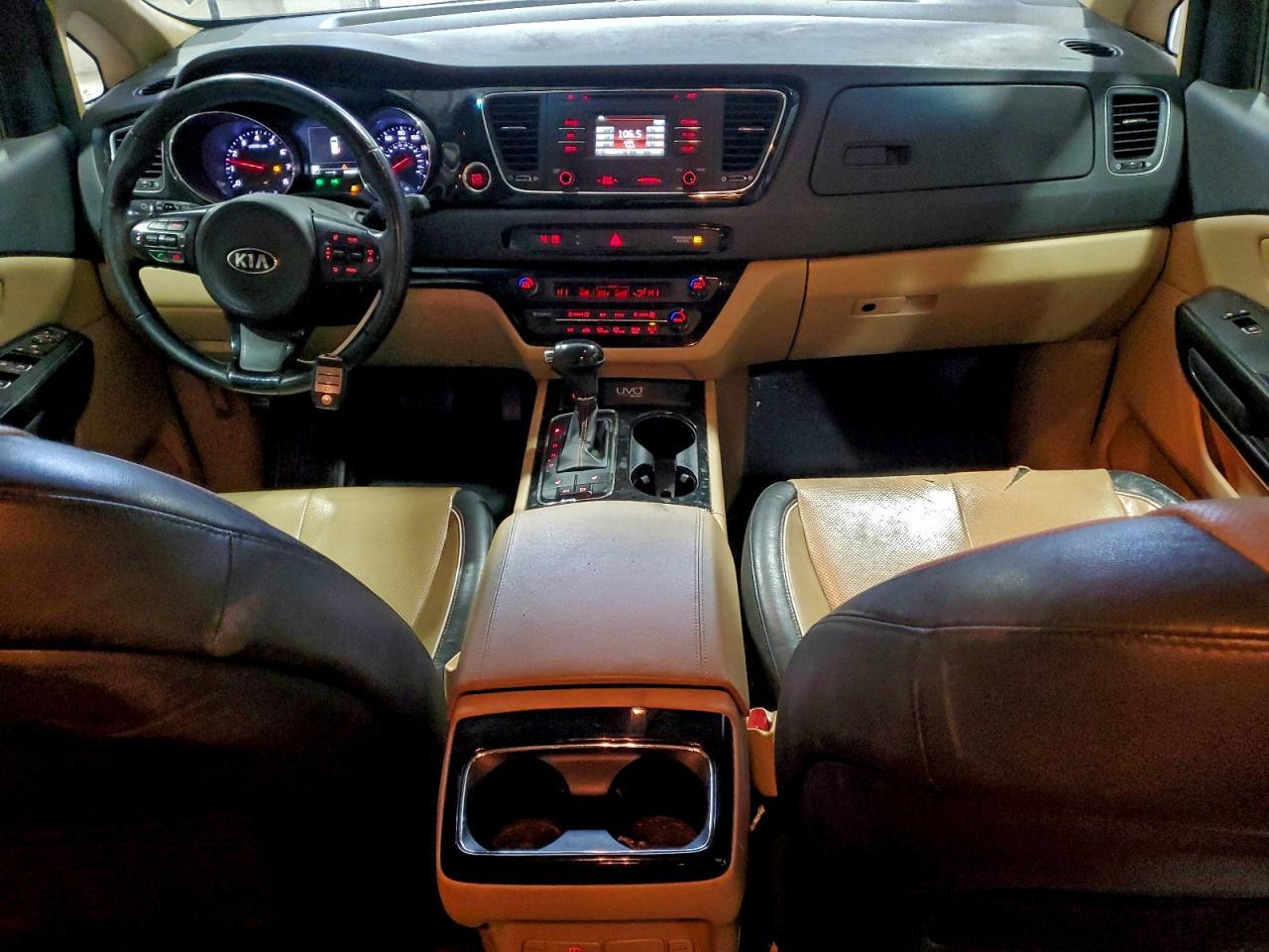 2016 KIA SEDONA