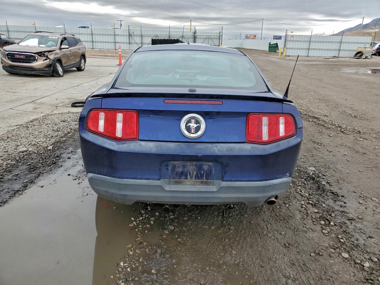 2010 FORD MUSTANG