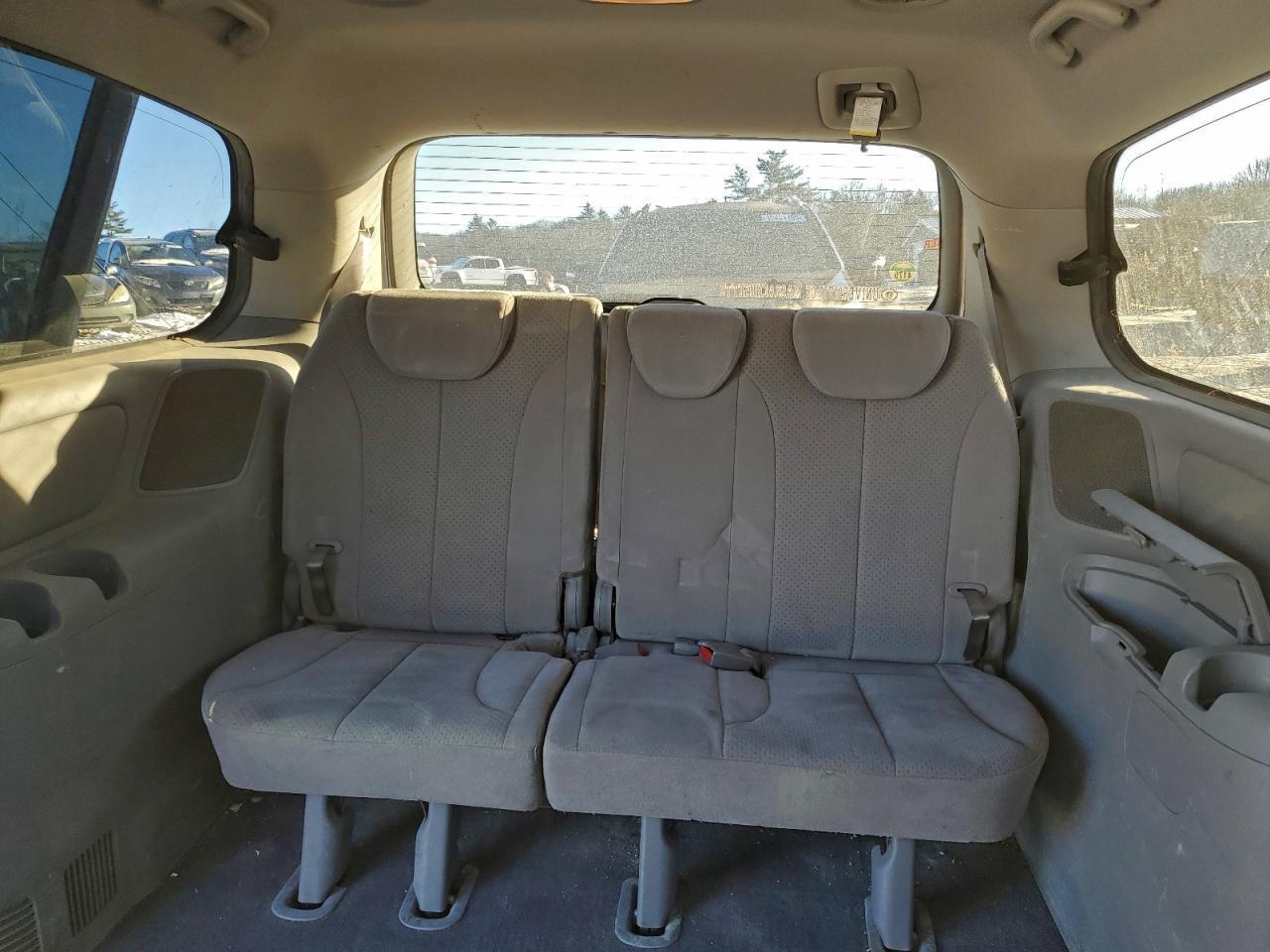 2008 HYUNDAI Entourage