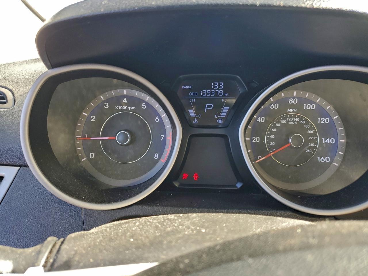 2012 HYUNDAI ELANTRA