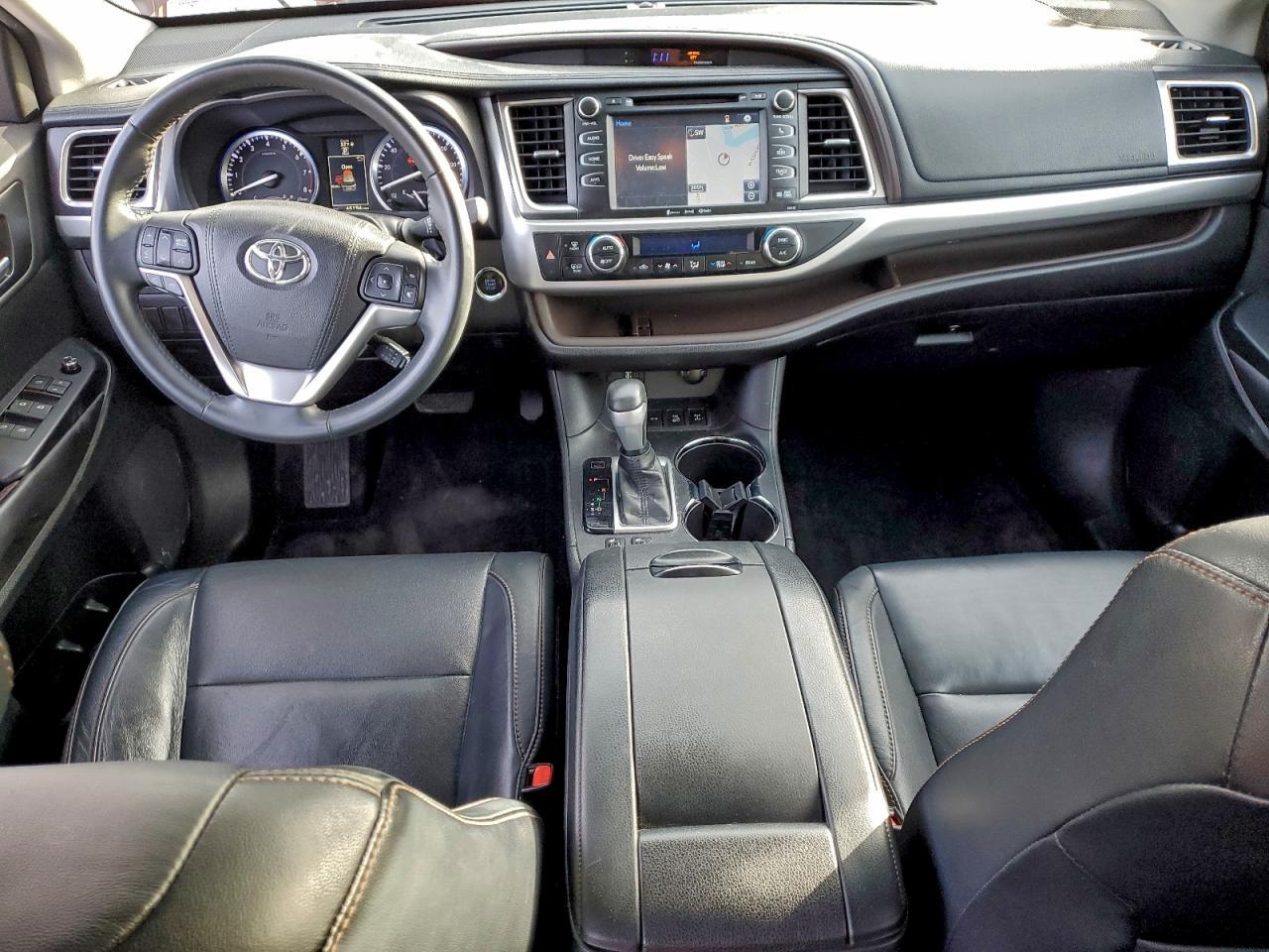 2016 TOYOTA HIGHLANDER