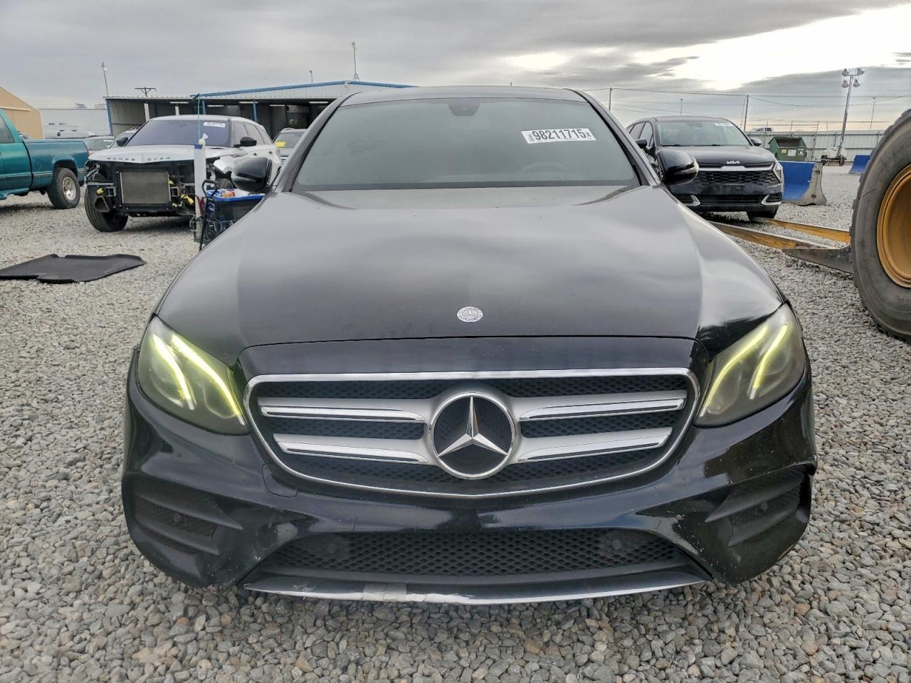 2017 MERCEDES-BENZ E-Class