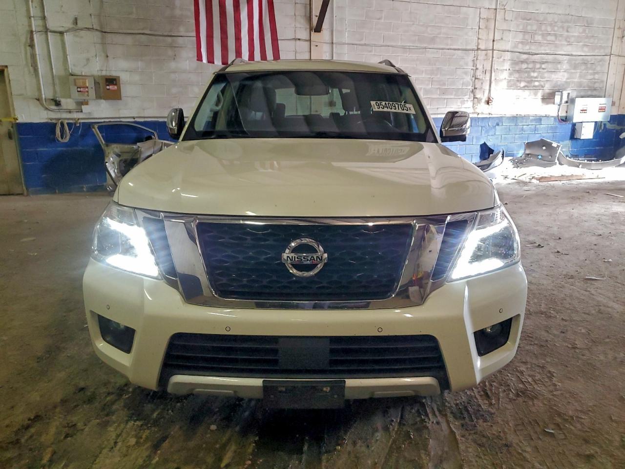 2017 NISSAN Armada