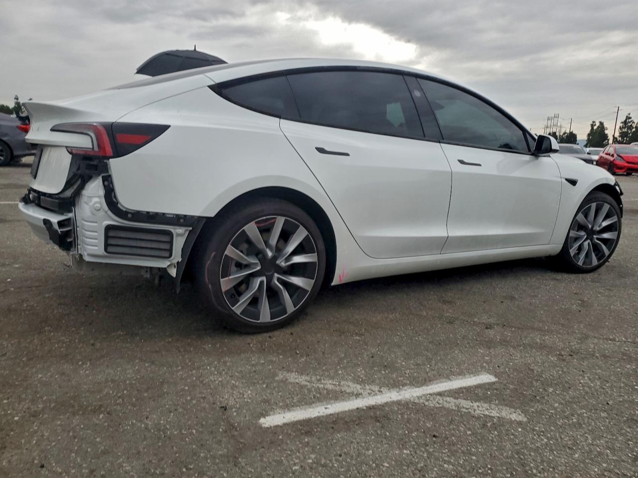 2025 TESLA MODEL 3