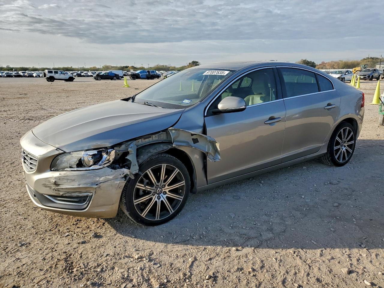2016 VOLVO S60