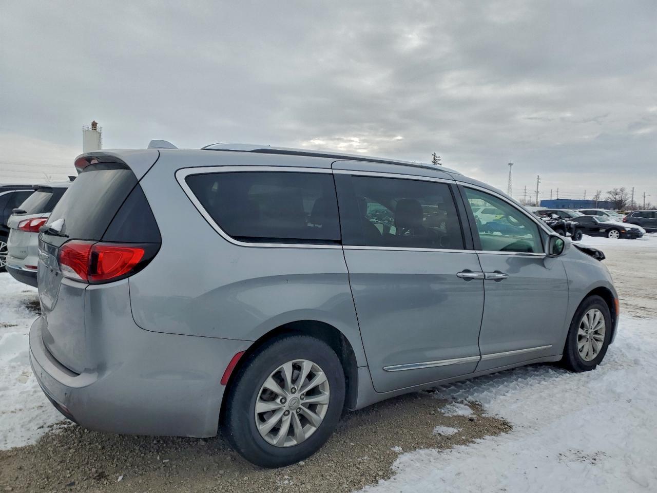 2019 CHRYSLER Pacifica