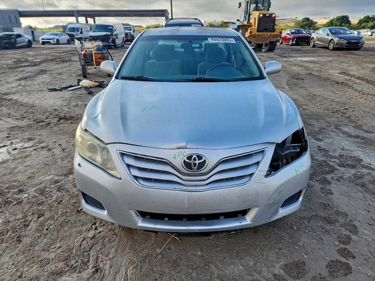 2011 TOYOTA CAMRY